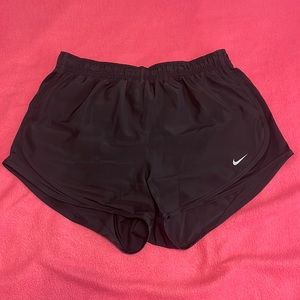 nike black athletic shorts
